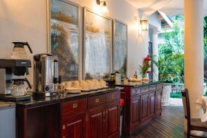 Köök või kööginurk majutusasutuses Nkosi Guest Lodge