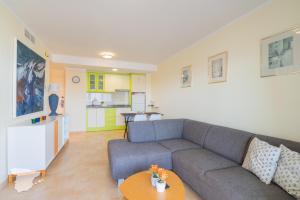 Kuchyň nebo kuchyňský kout v ubytování CostaBlancaDreams Esmeralda Suites in Calpe