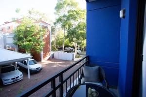 柏斯的住宿－1Brd Apt close RAC Arena with Pool and WiFi，相簿中的一張相片