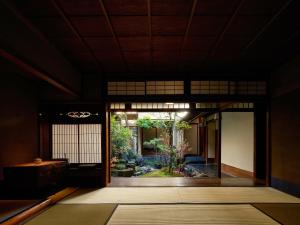 Un jardín fuera de 京の宿　石原