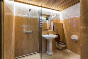 Koupelna v ubytování Ruunawere Hotel