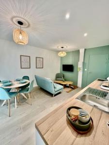 Fotografie z fotogalerie ubytování Le Coussin Lyonnais, T2 Cœur Ville v destinaci Anse