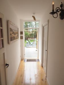 Fotografie z fotogalerie ubytování B&B Bureau Warmoesstraat v destinaci Den Burg
