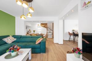 Khu vực ghế ngồi tại Villa Magnolia Pirovac
