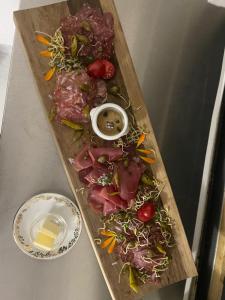 Cibo presso la locanda o nelle vicinanze