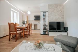 Μια τηλεόραση ή/και κέντρο ψυχαγωγίας στο Villa Matanovi Dvori
