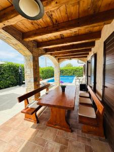Bazén v ubytování Villa Seaside nebo v jeho okolí