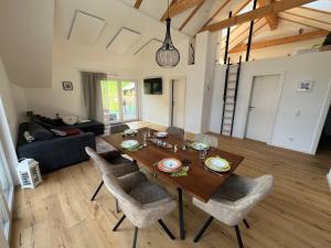 Posezení v ubytování Ferienwohnung Mondsee/Attersee