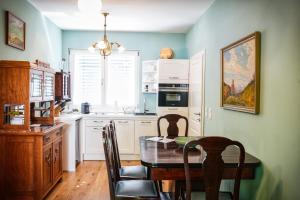 Dapur atau dapur kecil di Penta Apartments