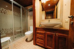 A bathroom at Apartamentos Stetic
