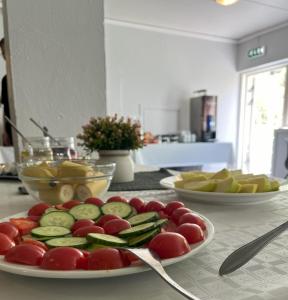 Jídlo v hostelu nebo okolí