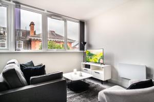 Posedenie v ubytovaní Modern 1 Bed Apartment in Central Wrexham