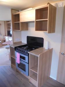 Köök või kööginurk majutusasutuses Kingfisher Ingoldmells Horizon KF 8 berth heated