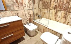 A bathroom at Vila de Oropesa Nº1053