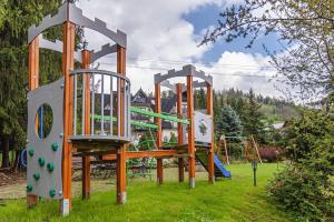 Ο χώρος παιχνιδιού για παιδιά στο Pensjonat Litworówka Wellness&SPA