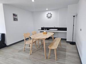Fotografie z fotogalerie ubytování โรงแรมแอเรียเพลส สาทร (AREA Place) v destinaci Chong Nonsi