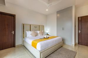 Imagen de la galería de ALAYA Stays Cliff Zen 2BHK Apartments in Panthaghati, en Shimla