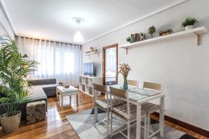 Część wypoczynkowa w obiekcie Etxebarria apartment by People Rentals