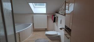Koupelna v ubytování Ferienwohnung Steinbeisser + 37 fotografií