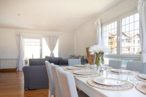 A seating area at Fidalsa Majestic