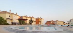 Bazen v nastanitvi oz. blizu nastanitve Beautiful apartment Enjoy, with a shared pool