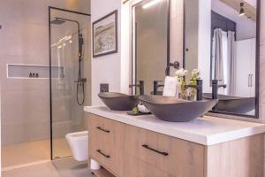 Bagno di Tufaha Resort