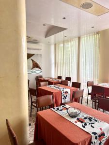 En restaurang eller annat matställe på Hotel B&B Ardea Rimini