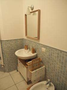 Et badeværelse på Casa Cali Civitanova + 9 billeder