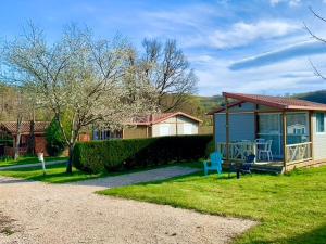 Zahrada ubytování Camping Familial paisible avec piscine, mobil home , chalet, Studio & emplacement nue