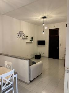 TV a/nebo společenská místnost v ubytování Casa Balai
