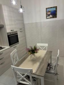 Kuchyň nebo kuchyňský kout v ubytování Casa Balai