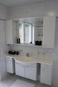 Фотография из галереи Ferienwohnung Luzia в городе Неттеталь +10 фотографий
