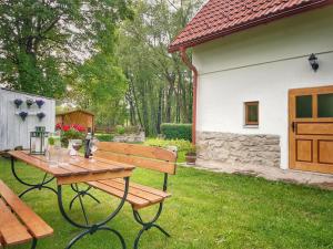 Zahrada ubytování Chalupa Nový Vojířov čp. 27