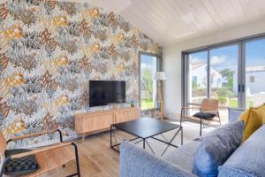 Μια τηλεόραση ή/και κέντρο ψυχαγωγίας στο maison neuve- 6 adultes & 4 enfants - 350m plage