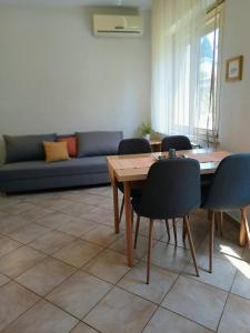 Posedenie v ubytovaní Apartments Jadranka Ivana Pula