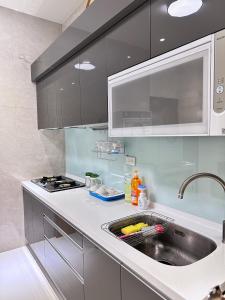 Kitchen o kitchenette sa Yun B&B