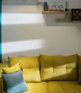 Posezení v ubytování Blue Apartment in the Hill
