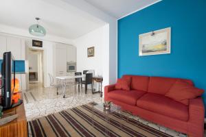 Χώρος καθιστικού στο Arco della Pace Nest - Moscova - Milan-Cortina 2026 Olympics - Milan Design Week 2026