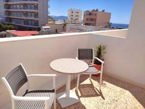 Balkón alebo terasa v ubytovaní Small apartment (studio) in town with sea view