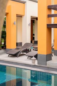 Luxury Thai Style Swimming Pool Villa, Private housekeeper,6 Bedrooms内部或周边的泳池