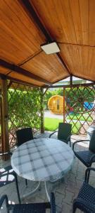 Posezení v ubytování Willa Julia-pokoje w centrum, ogród, sauna, grill