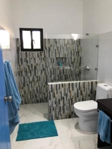 Ένα μπάνιο στο Villa Luce