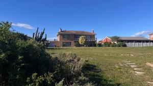 a house in the middle of a field at Riverside Sunday's in Colchester +23 photos