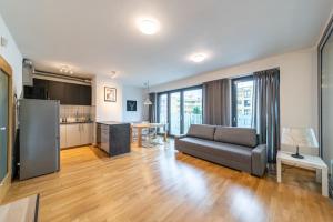 Kuchyňa alebo kuchynka v ubytovaní Garden Towers Apartments