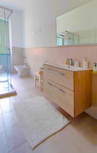 Ένα μπάνιο στο Casa Angi