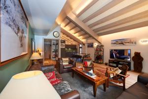 Restaurace v ubytování Residence Tsaumiau, 3BR, Perfect View, Skilift 170m!