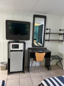 Kuchyň nebo kuchyňský kout v ubytování AIRE Hotel North Beach Jersey Shore