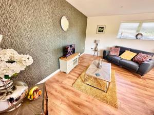 Ảnh trong thư viện ảnh của Fox Acre Lodge - Amazing Views ở Usk