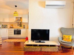 Kuchyň nebo kuchyňský kout v ubytování Alaçatı Köyiçi Agrilia House