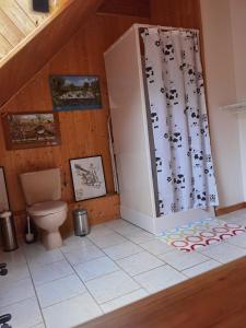 Koupelna v ubytování Gite 4 personnes Les Ecureuils + 7 fotografií